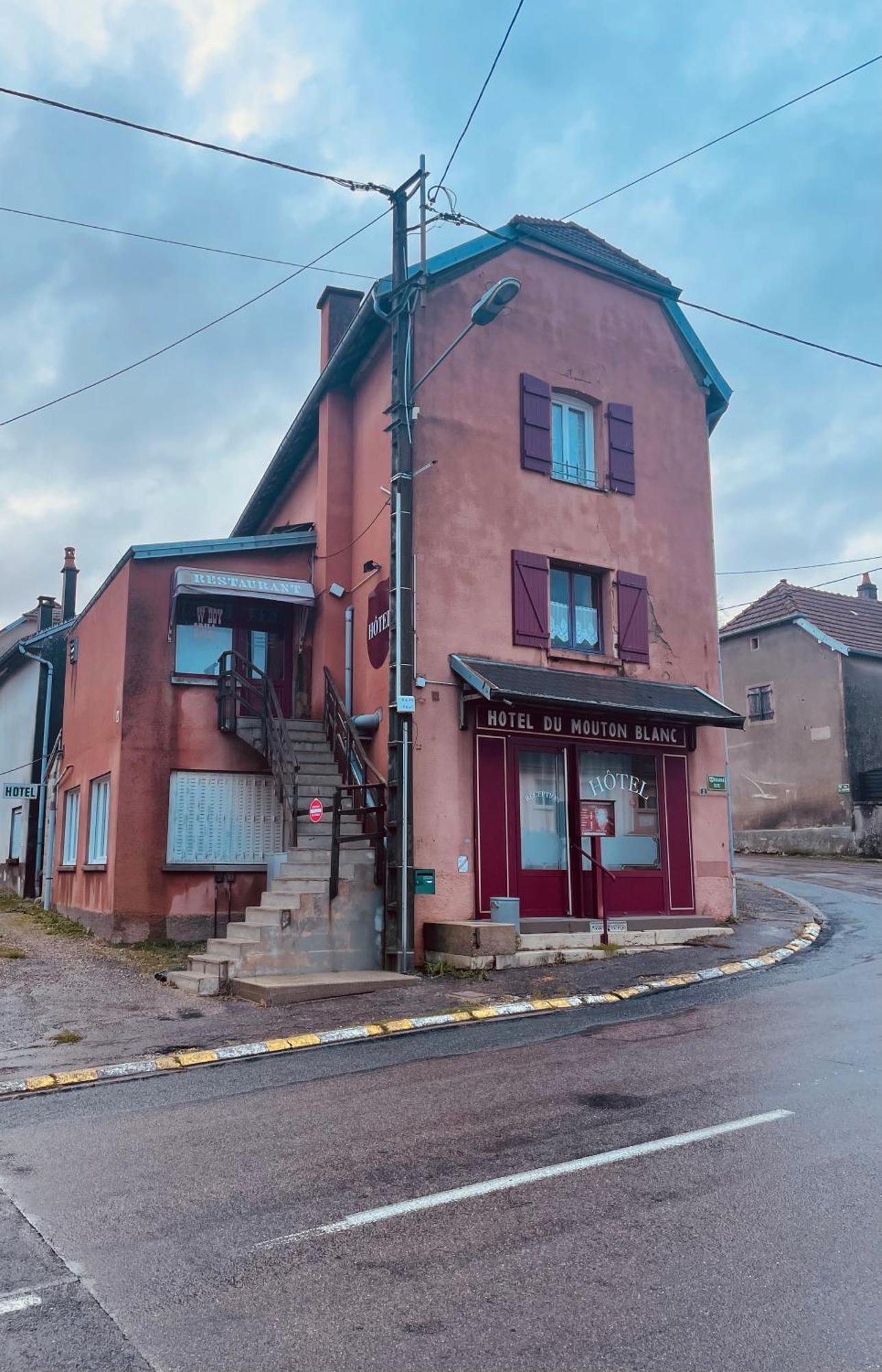L'Hotel Du Mouton Blanc Fresne-Saint-Mames ภายนอก รูปภาพ