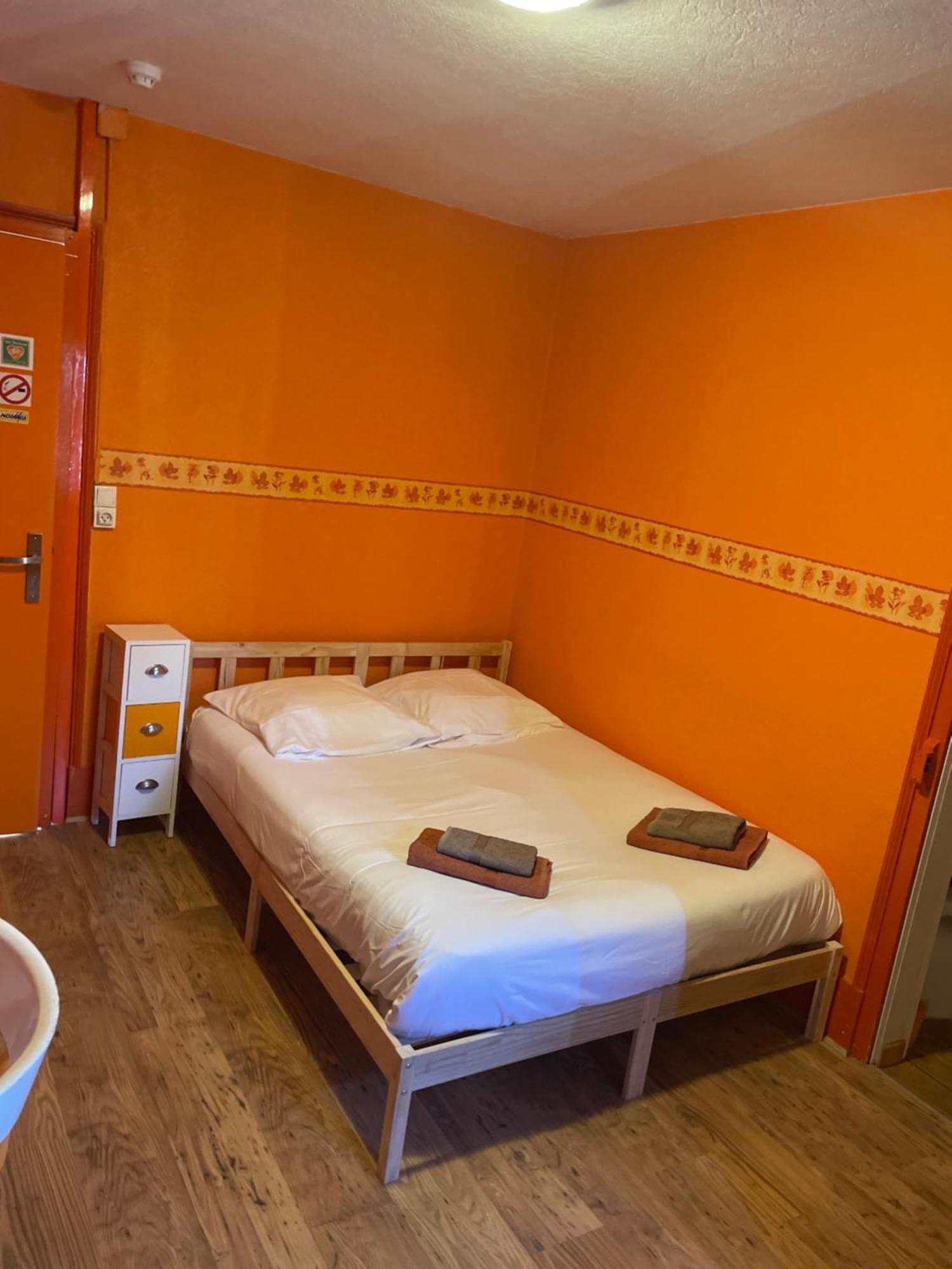 L'Hotel Du Mouton Blanc Fresne-Saint-Mames ภายนอก รูปภาพ
